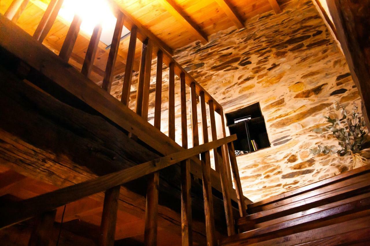 Casa Rural Bierzo Encantado Valle de Finolledo 外观 照片