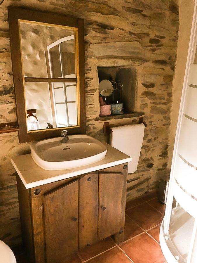 Casa Rural Bierzo Encantado Valle de Finolledo 外观 照片